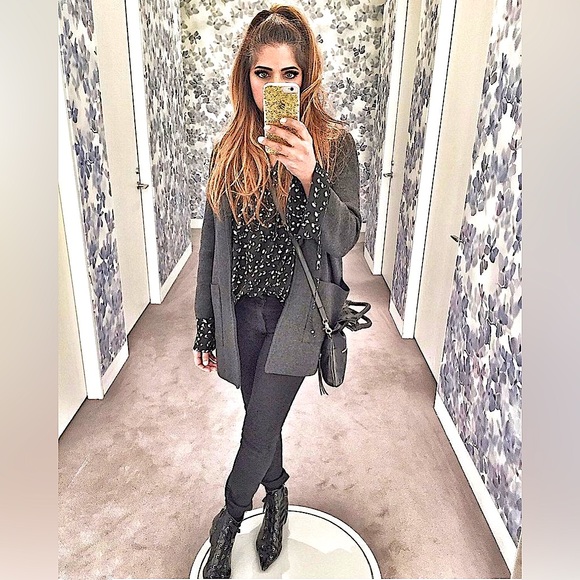 (SOLD)J.CREW Tie-Sleeve Top With Pintucks In Daisy Floral - Picture 3 of 8